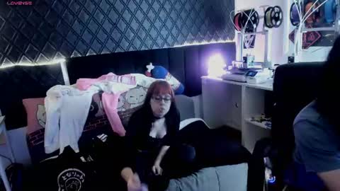 Ravena Rozz online show from July 7, 2026, 2:14 am