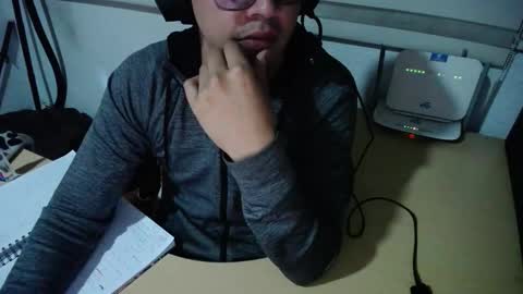 Snapshot of powerfulzeus2 chatting on September 11, 2025, 1:17 am powerfulzeus2 online show from September 11, 2025, 1:17 am