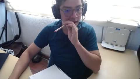 Snapshot of powerfulzeus2 chatting on September 16, 2025, 5:36 pm powerfulzeus2 online show from September 16, 2025, 5:36 pm