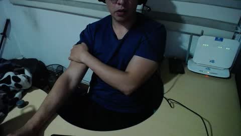 Snapshot of powerfulzeus2 chatting on September 23, 2025, 2:14 am powerfulzeus2 online show from September 23, 2025, 2:14 am