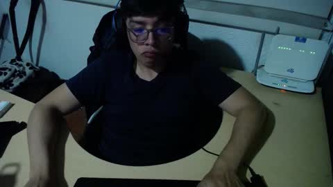 Snapshot of powerfulzeus2 chatting on September 26, 2025, 4:49 am powerfulzeus2 online show from September 26, 2025, 4:49 am