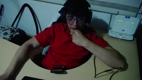 Snapshot of powerfulzeus2 chatting on October 3, 2025, 2:41 am powerfulzeus2 online show from October 3, 2025, 2:41 am