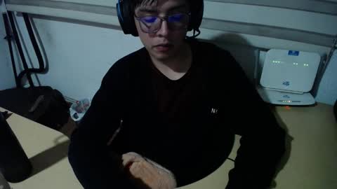 Snapshot of powerfulzeus2 chatting on October 15, 2025, 2:33 am powerfulzeus2 online show from October 15, 2025, 2:33 am