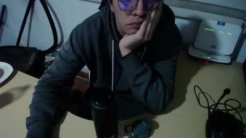 Snapshot of powerfulzeus2 chatting on October 31, 2025, 2:01 am powerfulzeus2 online show from October 31, 2025, 2:01 am