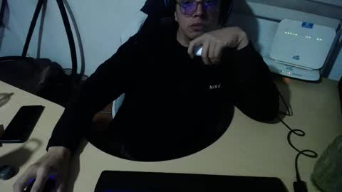 Snapshot of powerfulzeus2 chatting on November 2, 2025, 12:13 am powerfulzeus2 online show from November 2, 2025, 12:13 am