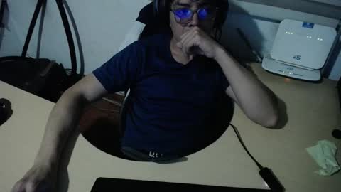 Snapshot of powerfulzeus2 chatting on November 4, 2025, 1:16 am powerfulzeus2 online show from November 4, 2025, 1:16 am