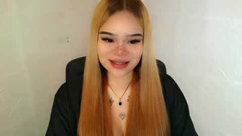 MAXXINE online show from December 2, 2025, 4:18 am