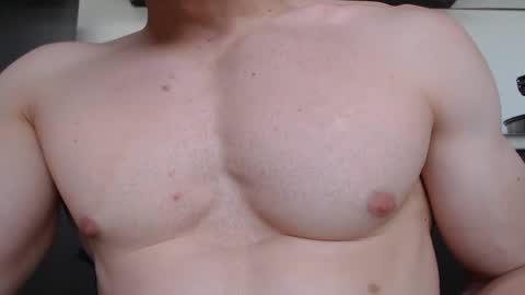 JUAN online show from October 6, 2025, 7:33 pm