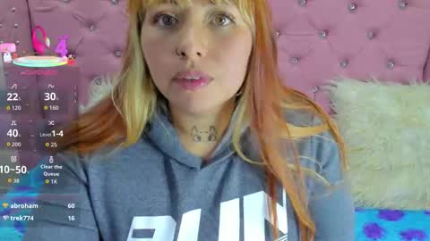Snapshot of pretti__violet_ chatting on October 21, 2025, 1:39 am Pretti Violet online show from October 21, 2025, 1:39 am