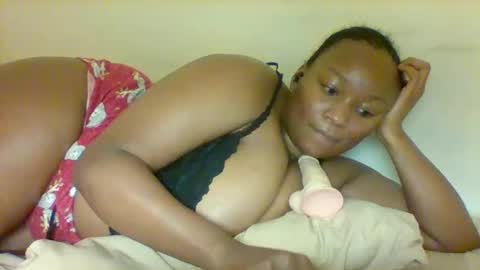 Prettie diva online show from February 19, 2026, 12:06 am