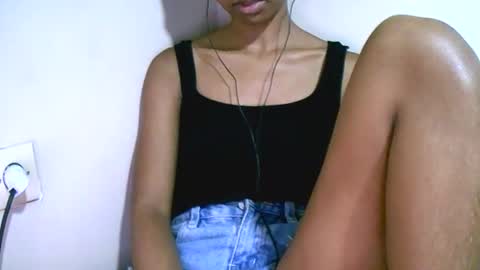 Snapshot of prettiethalia chatting on January 31, 2026, 7:11 pm prettiethalia online show from January 31, 2026, 7:11 pm