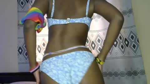 pretty__lisa online show from January 12, 2026, 8:52 am