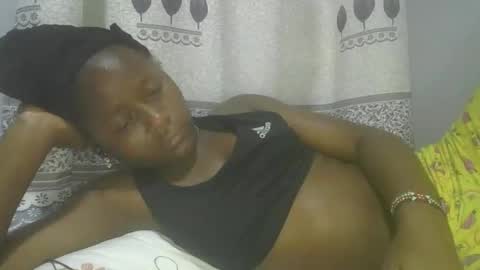 Snapshot of pretty_abella chatting on January 28, 2025, 2:43 am abella online show from January 28, 2025, 2:43 am