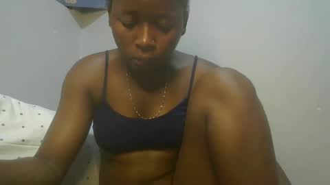 Snapshot of pretty_abella chatting on February 3, 2025, 10:32 pm abella online show from February 3, 2025, 10:32 pm