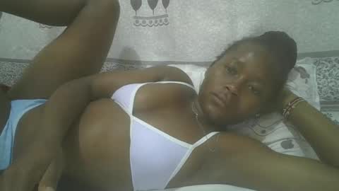 Snapshot of pretty_abella chatting on February 10, 2025, 7:17 pm abella online show from February 10, 2025, 7:17 pm