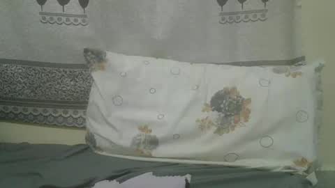 Snapshot of pretty_abella chatting on February 17, 2025, 10:29 am abella online show from February 17, 2025, 10:29 am
