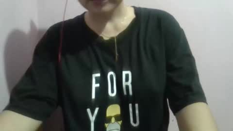 pretty_aimee online show from November 1, 2025, 12:40 pm