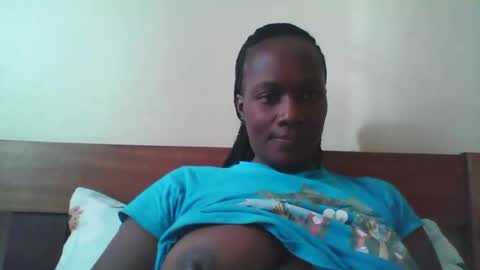 Snapshot of pretty_beib chatting on November 7, 2025, 4:23 am Karol online show from November 7, 2025, 4:23 am