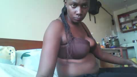 Snapshot of pretty_beib chatting on November 13, 2025, 10:58 am Karol online show from November 13, 2025, 10:58 am