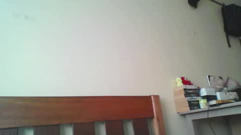 Snapshot of pretty_beib chatting on November 18, 2025, 6:40 am Karol online show from November 18, 2025, 6:40 am