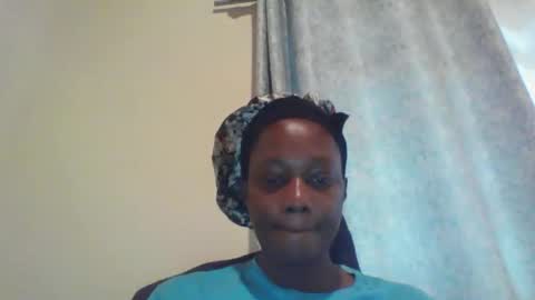 Snapshot of pretty_beib chatting on April 2, 2026, 4:10 am Karol online show from April 2, 2026, 4:10 am