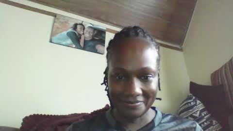 Snapshot of pretty_beib chatting on April 29, 2026, 7:12 am Karol online show from April 29, 2026, 7:12 am