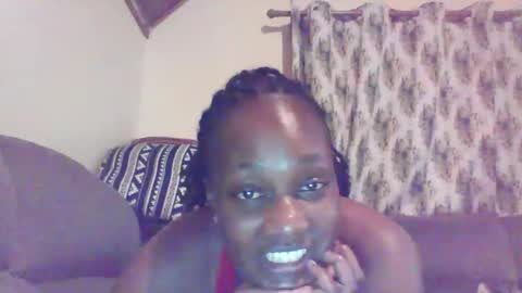 Snapshot of pretty_beib chatting on May 5, 2026, 6:05 pm Karol online show from May 5, 2026, 6:05 pm