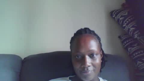 Snapshot of pretty_beib chatting on May 10, 2026, 8:52 am Karol online show from May 10, 2026, 8:52 am