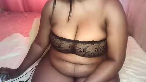 chichi online show from November 13, 2025, 10:47 am