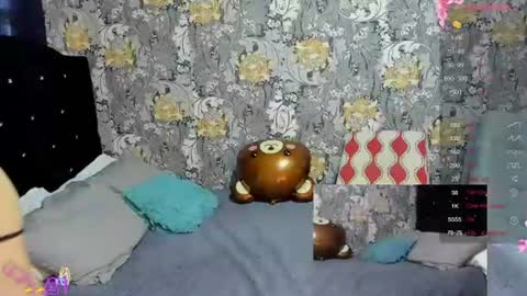 Snapshot of pretty_cristal22 chatting on July 3, 2026, 12:00 pm pretty_cristal22 online show from July 3, 2026, 12:00 pm