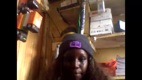 Snapshot of pretty_curvy99 chatting on March 1, 2026, 1:02 pm pretty_curvy99 online show from March 1, 2026, 1:02 pm