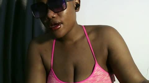 Snapshot of pretty_ebonymisstress chatting on July 9, 2026, 5:11 am Mira online show from July 9, 2026, 5:11 am