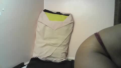 pretty_kylah online show from February 21, 2026, 10:16 am