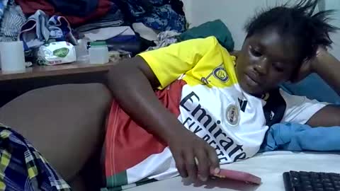 pretty_melan online show from May 30, 2026, 4:09 am