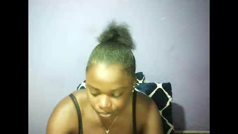 Snapshot of pretty_melinda2 chatting on February 2, 2025, 9:51 am Mary Melinda online show from February 2, 2025, 9:51 am