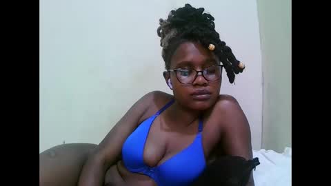 Snapshot of pretty_mellan chatting on January 25, 2025, 11:00 pm pretty_mellan online show from January 25, 2025, 11:00 pm