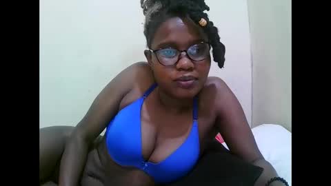 Snapshot of pretty_mellan chatting on January 26, 2025, 7:32 am pretty_mellan online show from January 26, 2025, 7:32 am