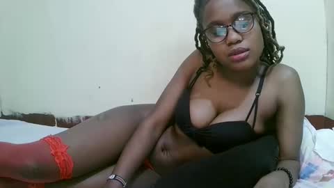 Snapshot of pretty_mellan chatting on February 14, 2025, 12:41 am pretty_mellan online show from February 14, 2025, 12:41 am