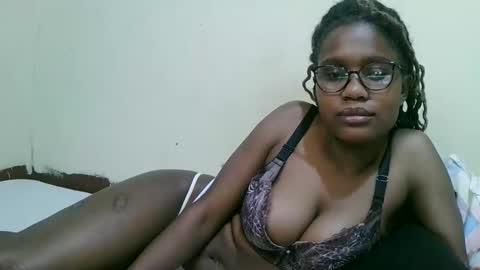 Snapshot of pretty_mellan chatting on February 25, 2025, 9:57 pm pretty_mellan online show from February 25, 2025, 9:57 pm