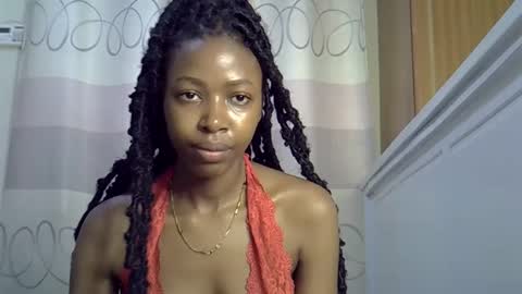 Snapshot of pretty_petite24 chatting on January 27, 2025, 7:56 am pretty_petite24 online show from January 27, 2025, 7:56 am