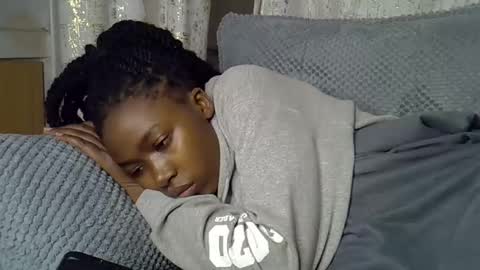 pretty_petite24 online show from June 9, 2026, 8:04 am