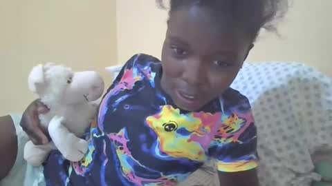 Snapshot of pretty_petite_ebony chatting on January 6, 2025, 11:42 pm pretty_petite_ebony online show from January 6, 2025, 11:42 pm