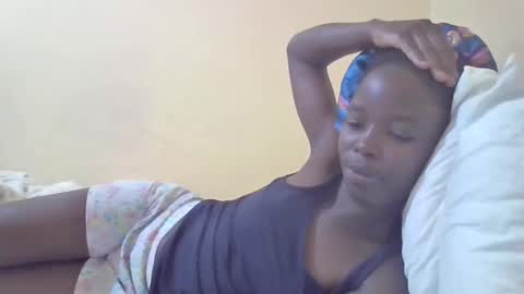 Snapshot of pretty_petite_ebony chatting on January 14, 2025, 8:26 pm pretty_petite_ebony online show from January 14, 2025, 8:26 pm