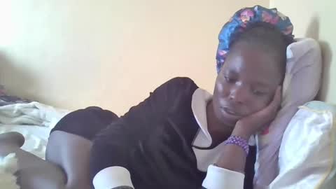 Snapshot of pretty_petite_ebony chatting on January 24, 2025, 11:59 am pretty_petite_ebony online show from January 24, 2025, 11:59 am