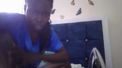 Snapshot of pretty_petite_ebony chatting on September 24, 2025, 8:39 am pretty_petite_ebony online show from September 24, 2025, 8:39 am