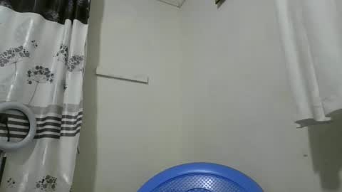 pretty_petite_ebony online show from November 17, 2025, 9:31 pm