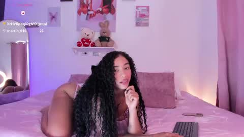 pretty_pettite online show from July 18, 2026, 7:39 pm