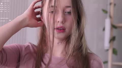 Elina online show from March 15, 2026, 10:32 am