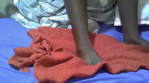 pretty_shalley online show from November 17, 2025, 6:41 am