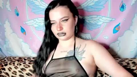 Snapshot of prettyaliceee chatting on June 23, 2026, 3:59 am Alice online show from June 23, 2026, 3:59 am